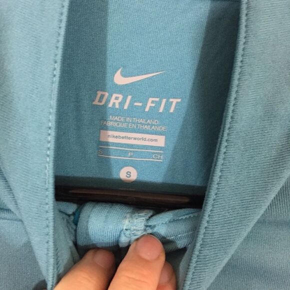 Nike running top   - Picture 3 of 7